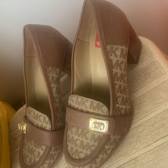 Michael Kors Shoes - Mk heels